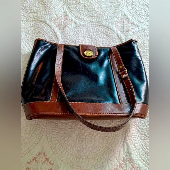 Vintage Leather Brahmin Purse - Picture 1 of 16